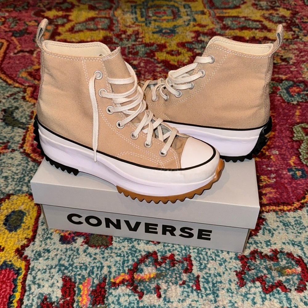 Converse run star hike platform shoes 7.5